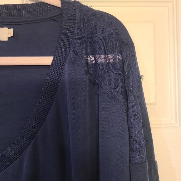 5 / $50 - NWOT - Navy Sweater with Lace Detail - XL - Picture 2 of 4
